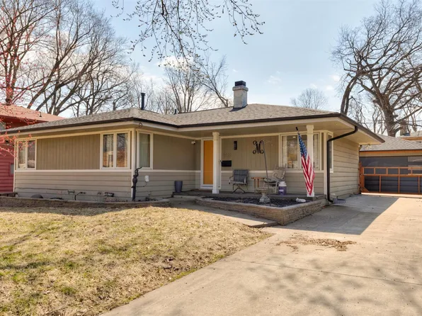 3022 Aurora Ave, Des Moines, IA 50310