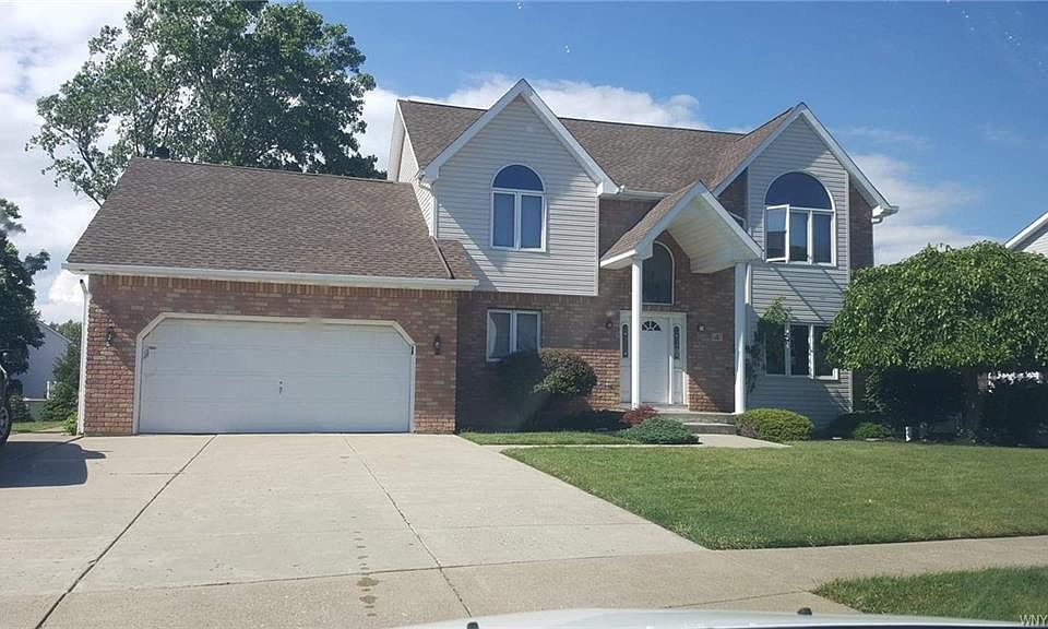 1st image of 4 Carla Ln