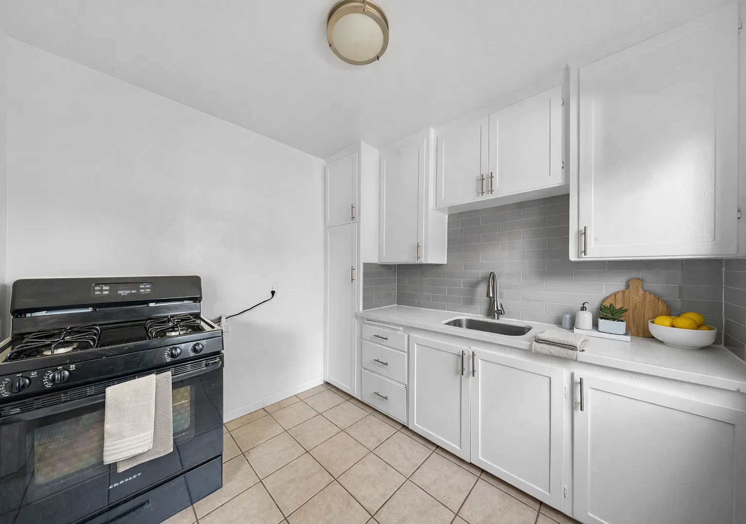 1818 E. 5th St. — Photo 3