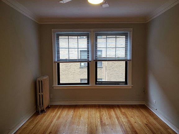 4th image of 931 W Oakdale Ave Unit 939