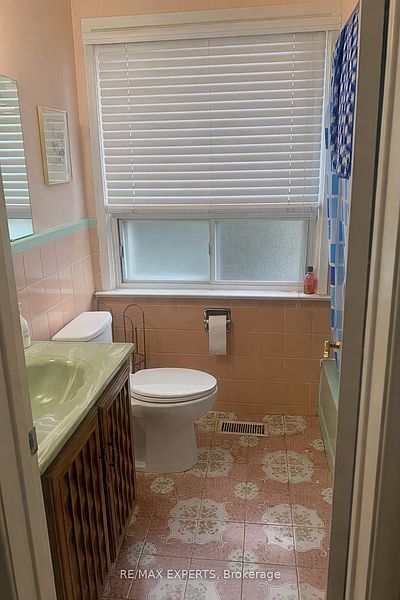 Toronto House for rent - 3 Bedrooms — photo 6