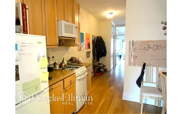 Rented by Douglas Elliman | media 17