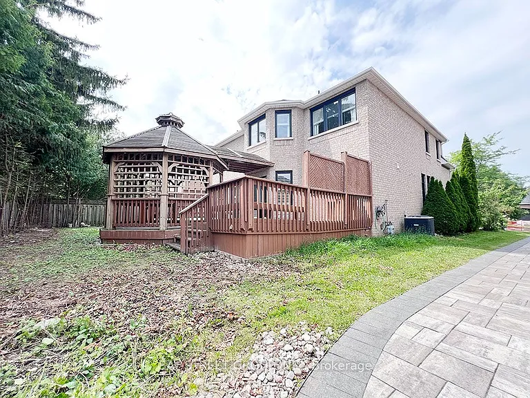 49 Forester Cres — Photo 30