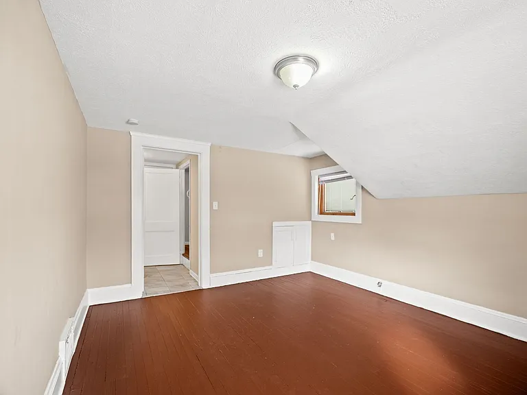 153 Henry St — Photo 13