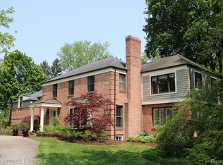516 Hupp Cross Rd, Bloomfield Hills, MI 48301