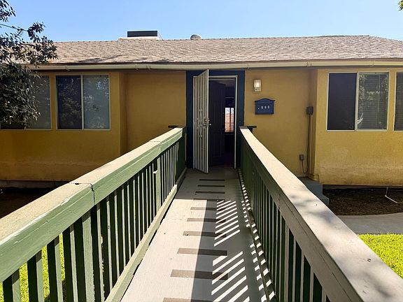 3rd image of 138 E Bellaire Way