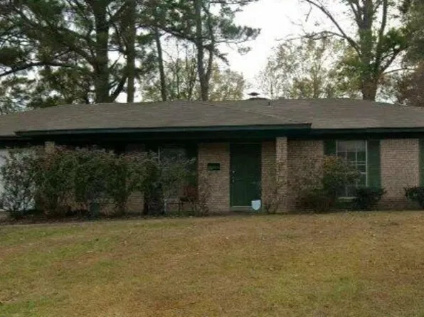 4783 Village Dr, Jackson, MS 39206