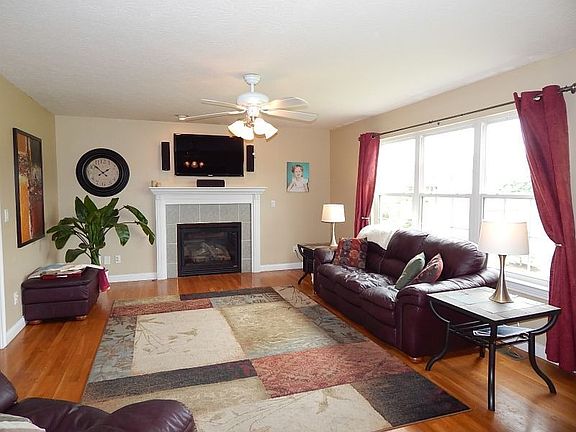 4th image of 840 Nueway Dr