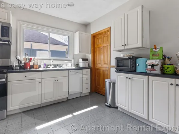 18 Barton St #2, Somerville, MA 02144