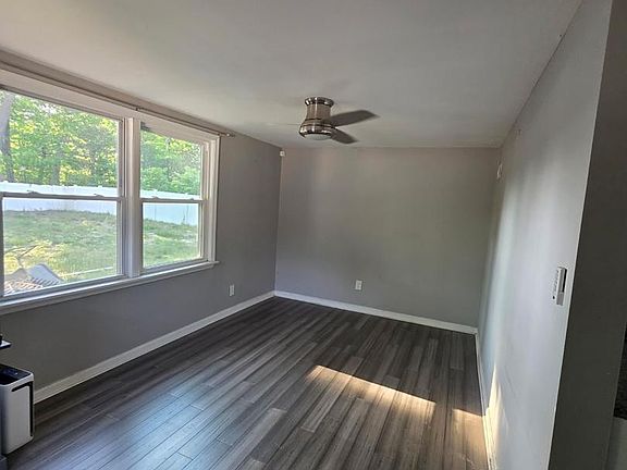 5th image of 303 Sherwood Dr