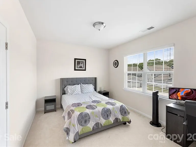 4020 Whittier Ln — Photo 18