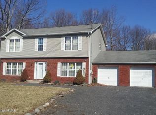 198 Besecker Dr, East Stroudsburg, PA 18302