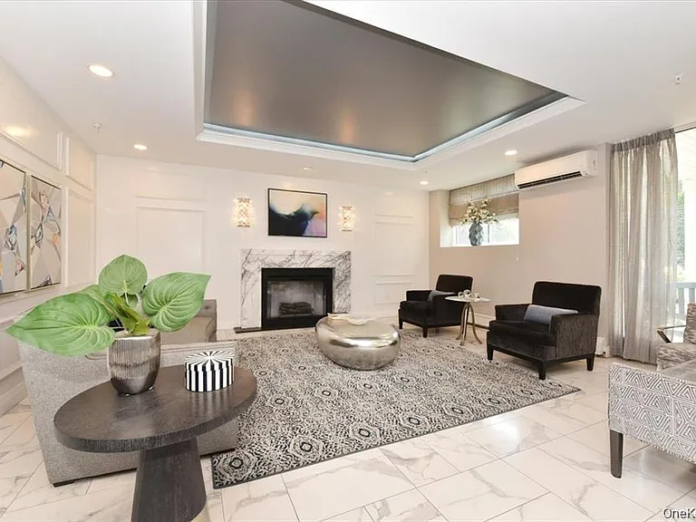320 E Shore Rd #2A — Photo 4