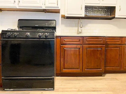 Rented by RealTegrity NY LLC | media 11