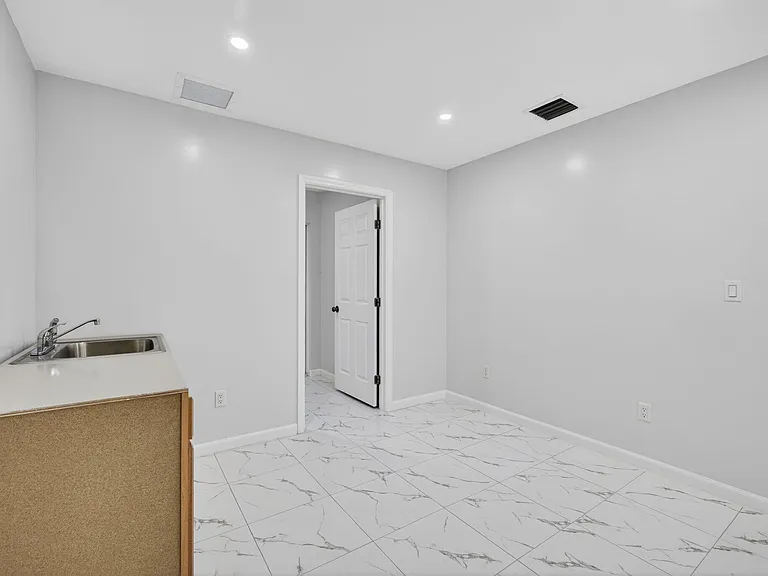 3255 Avenue J — Photo 29