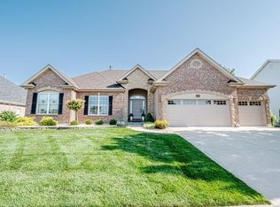 920 Sill Ridge Dr, Dardenne Prairie, MO 63368