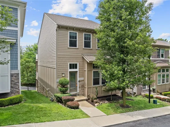 372 Bradley St, Pittsburgh, PA 15211