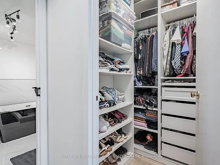 10 Yonge St #1012 — Photo 15