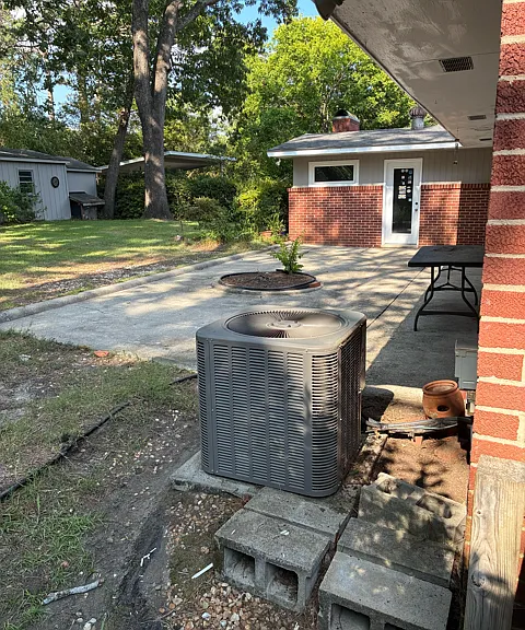 1810 Catawba St — Photo 4