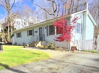 12 Old Coach Rd, Vernon Twp., NJ 07462