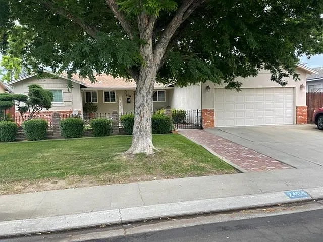 2404 Codding Dr photo 1