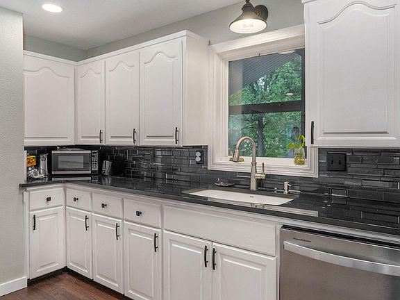2nd image of 1050 E Camorene Street