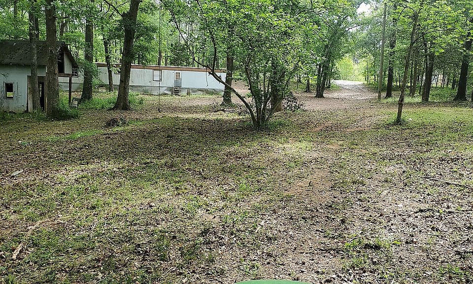 2nd image of 122 Towaliga Rd S