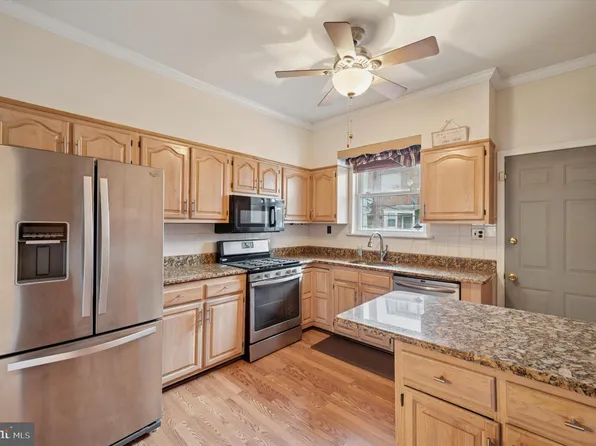 723 Wynnewood Rd, Philadelphia, PA 19151