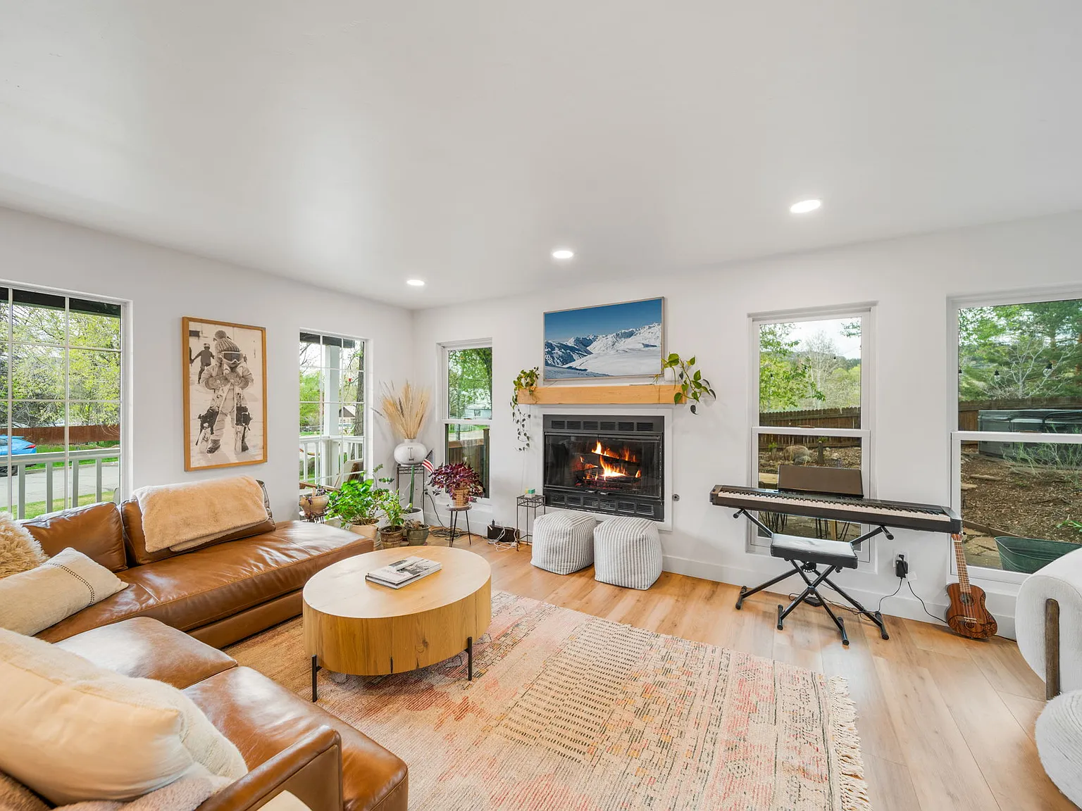 4 bed, 1992 sqft, $5,500 — Photo 4