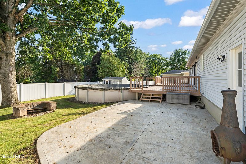 5th image of 40 Ahl Avenue
