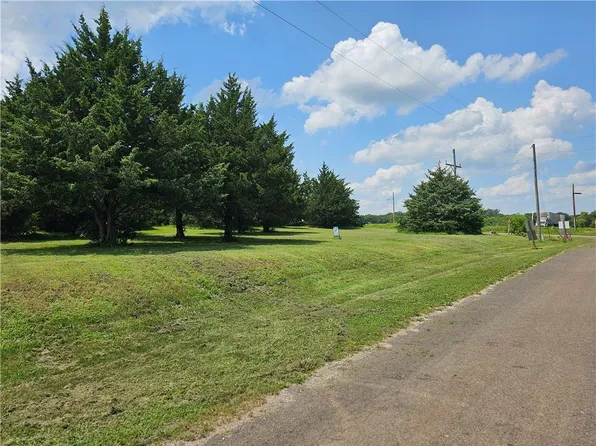 140-0000 Choctaw Ln, Mc Louth, KS 66054