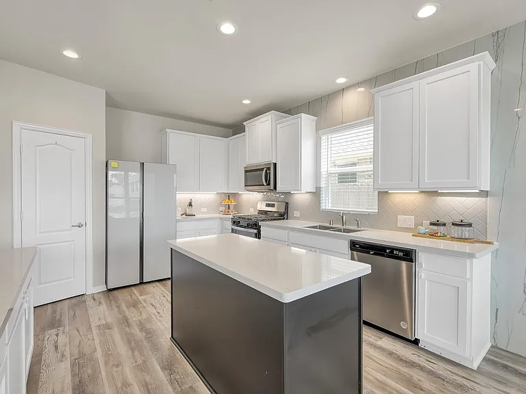 125 Dina Ln — Photo 10