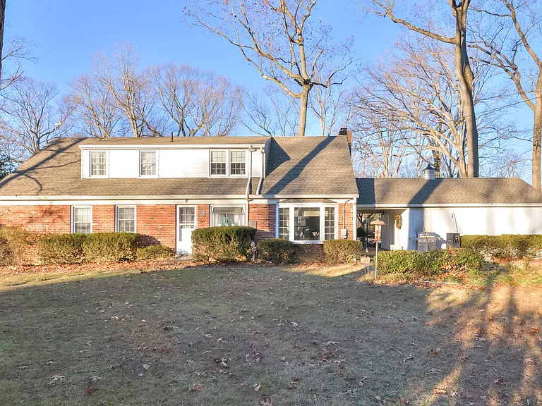 232 Spruce Tree Rd — Photo 17