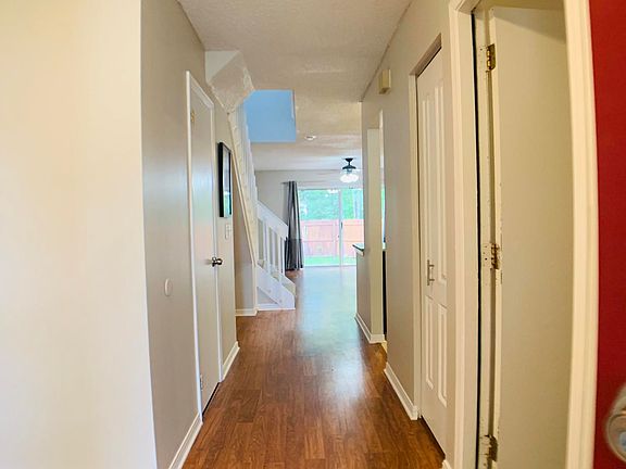 3rd image of 8520 Sturbridge Cir W