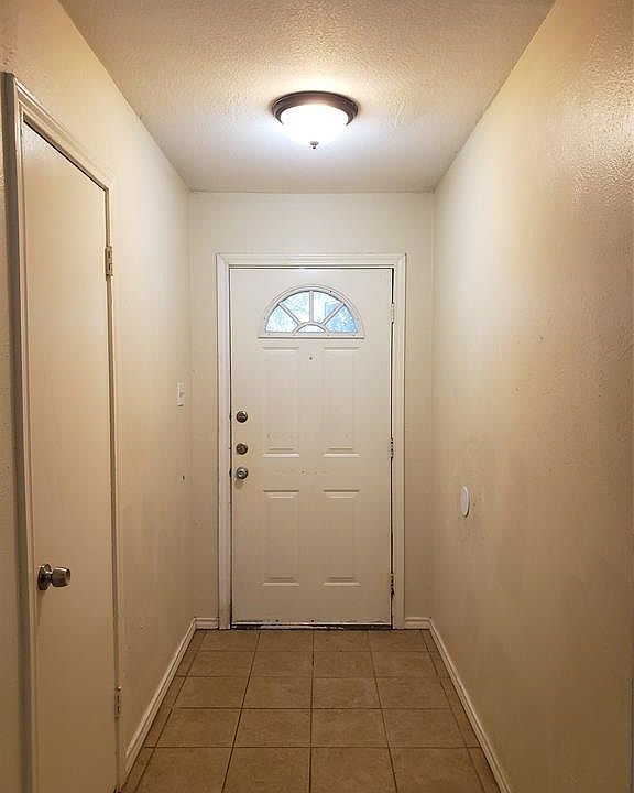 1st image of 4319 Culmer Ln