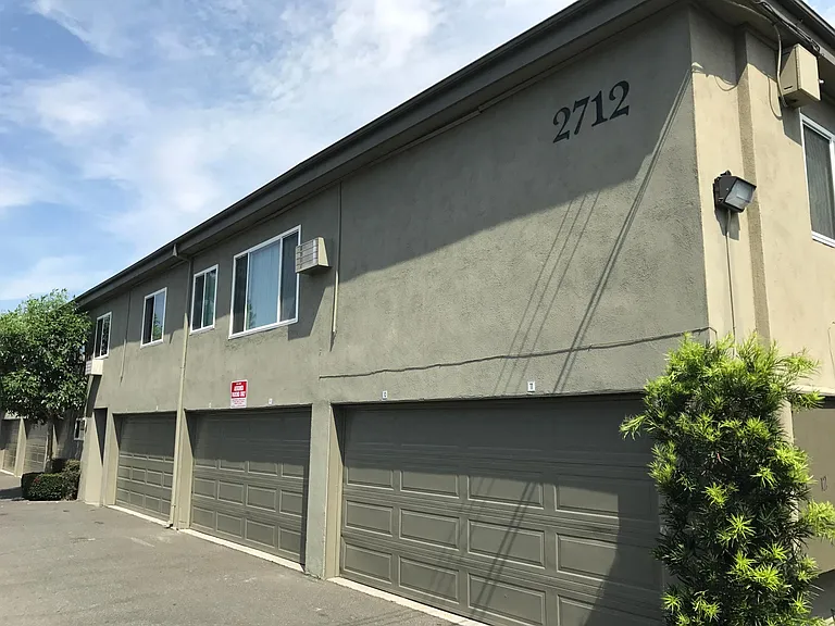 Magnolia Tree Apartments — Photo 14