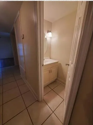 7201 Salem Dr — Photo 5