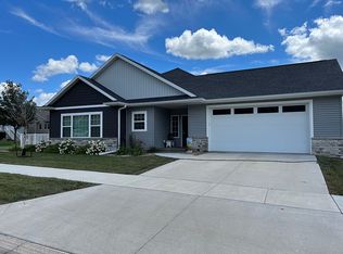 404 15th Ave SW, Mount Vernon, IA 52314