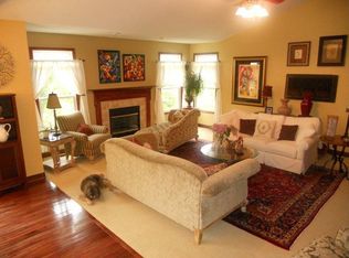 2563 Pleasant Crest Ct, Newark, OH 43055