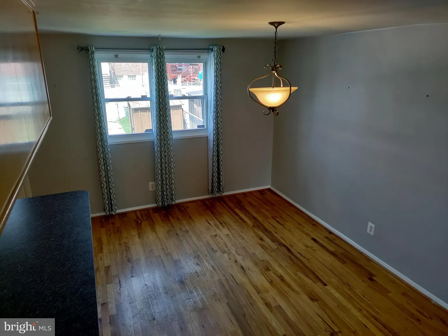 3 bed, 1.5 bath, 1440 sqft, $1,995 — Photo 4