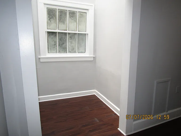 913 1/2 E Market St #3 — Photo 7