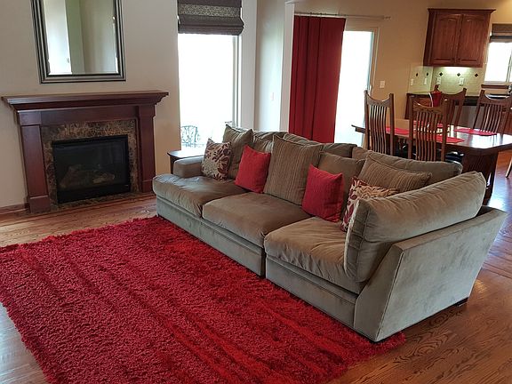 3rd image of 5906 S 165th St