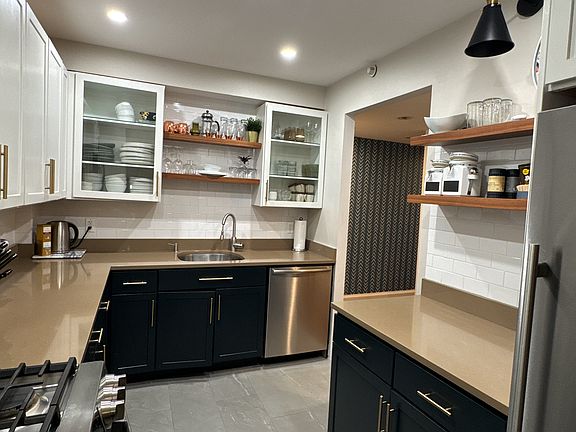 5th image of 163 Saint Nicholas Ave APT 2A
