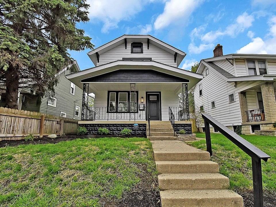 1st image of 822 Stewart Ave