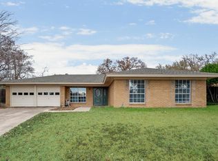 1125 Shady Elm Ct, Bedford, TX 76021