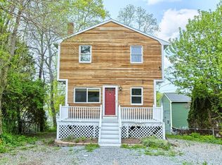 22 Taylor St, Georgetown, MA 01833