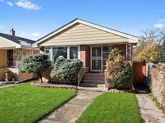 3rd image of 5006 S La Crosse Ave
