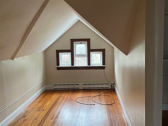 3rd image of 2209 Albright Ave #3