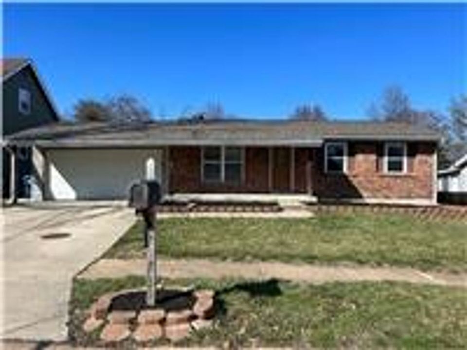 1st image of 691 Walnut Point Ct