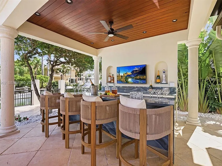 628 Coral Way — Photo 21